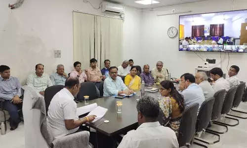 एडीएम नरेश बुनकर ने सुनी समस्याएं एडीएम नरेश बुनकर ने सुनी समस्याएं