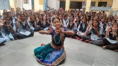देवी दुर्गा के नौ स्वरूपों का ओडिसी में दर्शन