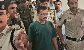 केजरीवाल ले रहे कम कैलोरी, जानबूझकर खा रहे कम खाना,LG दफ्तर ने लिखी चिट्ठी; कही यह बात केजरीवाल ले रहे कम कैलोरी, जानबूझकर खा रहे कम खाना,LG दफ्तर ने लिखी चिट्ठी; कही यह बात