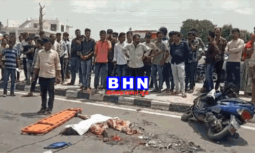 ट्रेलर ने स्कूटी को मारी टक्कर, एक छात्रा की मौके पर ही मौत, एक गंभीर घायल