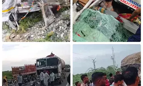 दो ट्रेलर की सीधी भिड़ंत, एक चालक की मौत, दूसरा घायल, लगा लंबा जाम