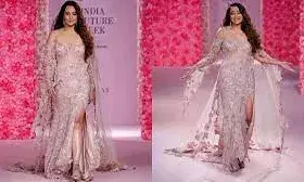 शादी के बाद पहली बार सोनाक्षी ने किया रैप वॉक, पिक गाउन मे लग रही है    बेहद खूबसूरत