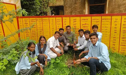 बिना पेड़ के पर्यावरण को बचाना संभव नहीं