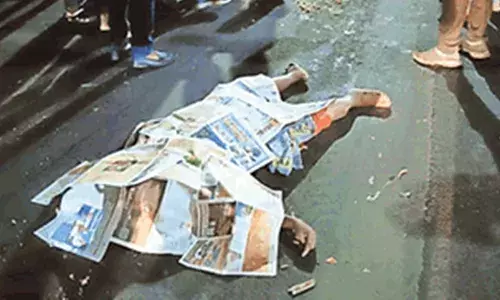 भीषण सड़क हादसे में चार लोगों की मौत भीषण सड़क हादसे में चार लोगों की मौत