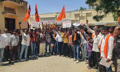 गौ भक्तों ने मुख्यमंत्री के नाम दिया ज्ञापन