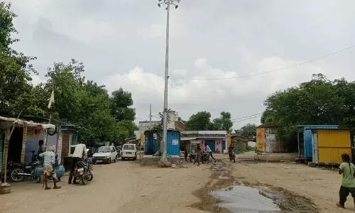 हाई मास्क लाइट नकारा साबित, 6 माह से नही हुआ विद्युत कनेक्शन हाई मास्क लाइट नकारा साबित, 6 माह से नही हुआ विद्युत कनेक्शन