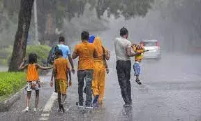 बारिश से मौसम हुआ सुहावना, पूरे सप्ताह भीगेगी दिल्ली,छह अगस्त से यलो अलर्ट जारी बारिश से मौसम हुआ सुहावना, पूरे सप्ताह भीगेगी दिल्ली,छह अगस्त से यलो अलर्ट जारी