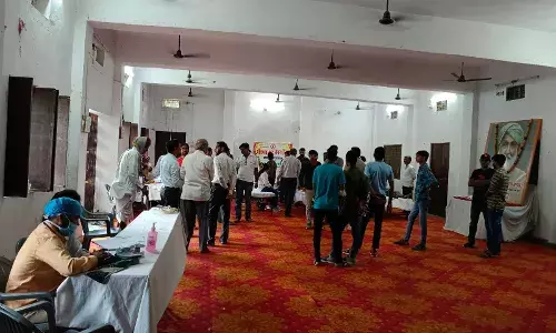 निशुल्क चिकित्सा परामर्श एवं रक्तदान शिविर सम्पन्न