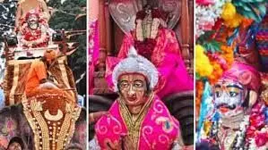 तीसरी सवारी पर शिवमय हुई शिव की नगरी उज्जैन, बाबा महाकाल के दिखाई दिए तीन स्वरूप तीसरी सवारी पर शिवमय हुई शिव की नगरी उज्जैन, बाबा महाकाल के दिखाई दिए तीन स्वरूप