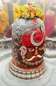 रात 3 बजे जागे बाबा महाकाल, पहले स्नान, फिर किया श्रृंगार और अंत में रमाई गई भस्म रात 3 बजे जागे बाबा महाकाल, पहले स्नान, फिर किया श्रृंगार और अंत में रमाई गई भस्म