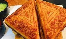 बिना ब्रेड के बनाए टेस्टी सैंडविच, पूरे दिन कंट्रोल रहेगी भूख