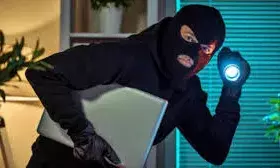 रिटायर्ड थानेदार के घर चोरों का धावा- दो भाइयों के घर से एक लाख की नकदी व सोने-चांदी के जेवरात चोरी