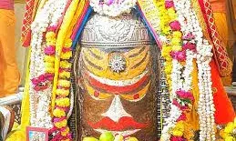 बाबा महाकाल ने राजसी स्वरूप में दिए दर्शन, भस्म आरती में भांग और चंदन से किया गया श्रृंगार