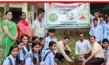 एक पेड़ मां के नाम अभियान के तहत किया पौधारोपण