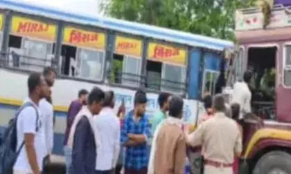 रोडवेज-ट्रक में भिड़ंत जहाजपुर -रिटायर्ड थानेदार, सिपाही, एएनएम सहित एक दर्जन यात्री चोटिल रोडवेज-ट्रक में भिड़ंत जहाजपुर -रिटायर्ड थानेदार, सिपाही, एएनएम सहित एक दर्जन यात्री चोटिल