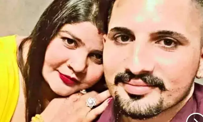 थाने के बाहर प्रेमिका ने लगाई खुद को आग , हालत गंभीर