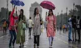 अगले तीन दिन तक भीगेगी दिल्ली, मौसम विभाग ने जारी किया यलो अलर्ट अगले तीन दिन तक भीगेगी दिल्ली, मौसम विभाग ने जारी किया यलो अलर्ट