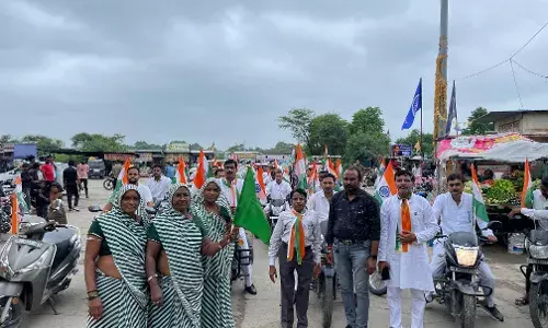 78 वे आजादी का अमृत महोत्सव सप्ताह के दूसरे दिन राजकीय कर्मचारी ने निकाली तिरंगा वाहन रैली 78 वे आजादी का अमृत महोत्सव सप्ताह के दूसरे दिन राजकीय कर्मचारी ने निकाली तिरंगा वाहन रैली