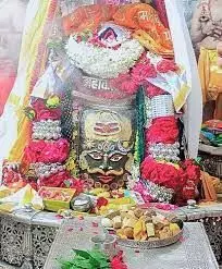 भस्मारती में देवी स्वरूप में सजे महाकाल, मावा और ड्रायफ्रूट से सजाया भस्मारती में देवी स्वरूप में सजे महाकाल, मावा और ड्रायफ्रूट से सजाया