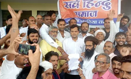 बांग्लादेश के हिंदुओं को भारत में शरण देने और सुरक्षा देने की मांग