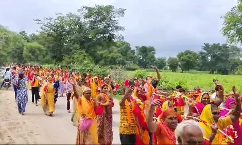 कांवड़ियों ने यात्रा निकाल किया जलाभिषेक