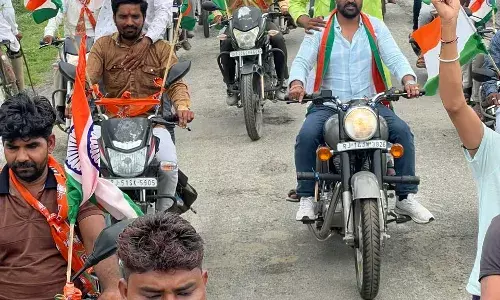 लाम्बिया से रायला के बीच निकाली तिरंगा यात्रा, भारत माता की जय के लगे जयकारे