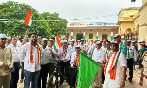 स्वतंत्रता दिवस की पूर्व संध्या पर पूर्व सैनिकों द्वारा बनेड़ा में साइकिल पर निकाली गई तिरंगा रैली