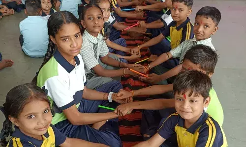 बच्चों ने रक्षाबंधन का पर्व मनाया बच्चों ने रक्षाबंधन का पर्व मनाया