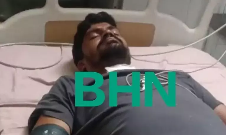 कार में लिफ्ट लेने के बाद युवक ने फिल्मी अंदाज में दोस्त के गले पर मारा चाकू