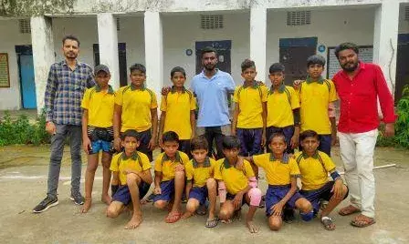 कबड्डी में बड़ा महुआ विजेता, कृष्णा स्कूल छापरी उपविजेता रही कबड्डी में बड़ा महुआ विजेता, कृष्णा स्कूल छापरी उपविजेता रही