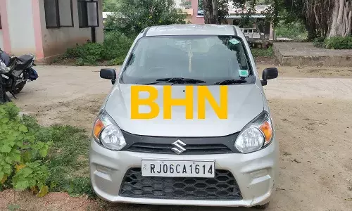 एक तस्कर गिरफ्तार, दूसरा फरार, कार जब्त