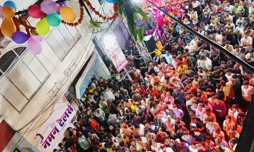 श्री चारभुजा बड़ा मंदिर में नंदोत्सव, जयकारों के साथ फोड़ी दही-हांडी