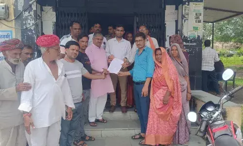 लड़की बांध की फीडर नहर खोलने की मांग, नगरपालिका पार्षदो व ग्रामीणों ने उपखंड अधिकारी को ज्ञापन दिया