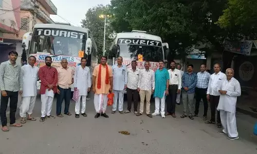 गोभक्तो का यात्रीदल पथमेड़ा नंदगांव के लिए रवाना