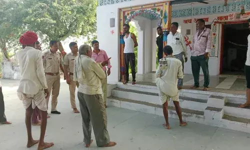 ऊरना गांव में माताजी के मंदिर में चोरों ने दान पेटी तोड़ चुराई नगदी ऊरना गांव में माताजी के मंदिर में चोरों ने दान पेटी तोड़ चुराई नगदी