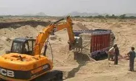 बजरी के खेल में पिस रहा आमजन, आसमान छू रही किमतें बजरी के खेल में पिस रहा आमजन, आसमान छू रही किमतें