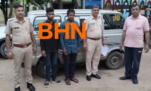 चोरी का खुलासा, चित्तौडग़ढ़ के दो युवक गिरफ्तार, वैन जब्त चोरी का खुलासा, चित्तौडग़ढ़ के दो युवक गिरफ्तार, वैन जब्त