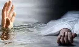 दोस्तों के साथ बांध देखने गये युवक की नाडी में डूबने से मौत दोस्तों के साथ बांध देखने गये युवक की नाडी में डूबने से मौत