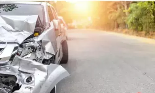 गाय को बचाने की कोशिश में पलटी कार ,सुप्रीम कोर्ट के जज के बड़े भाई और भाभी घायल गाय को बचाने की कोशिश में पलटी कार ,सुप्रीम कोर्ट के जज के बड़े भाई और भाभी घायल