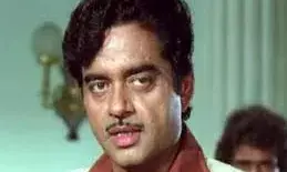 जिस फिल्म की स्क्रिप्ट सुनते-सुनते सो गए थे शत्रुघ्न सिन्हा, उसी ने उन्हें रातों-रात स्टार बना दिया था!