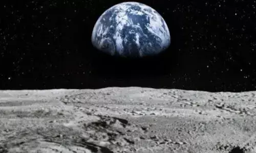 धरती पर चांद