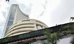 सेंसेक्स 400 अंक चढ़ा, निफ्टी 25000 के पार