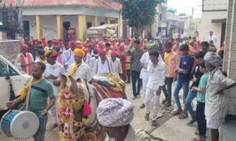 भगवानपुरा में तेजा दशमी पर निकाला नेजा