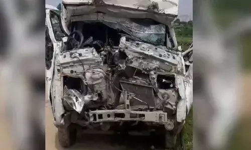 सड़क हादसे में दम्पति की मौके पर ही दर्दनाक मौत