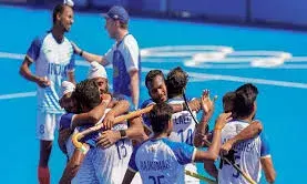 भारत ने चिर प्रतिद्वंद्वि पाकिस्तान को 2-1 से हराया, विजयी अभियान जारी