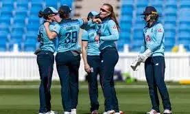महिला क्रिकेट में इंग्लैंड ने रचा इतिहास, व्हाइट बॉल फॉर्मेट में 600 मैच खेलने वाली बनी पहली टीम