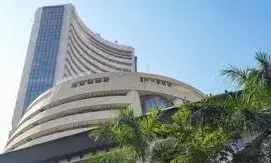 सेंसेक्स 195 अंक चढ़ा, निफ्टी 25400 के पार