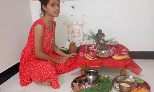 शर्मा ने मिट्टी के गणेशजी बनाकर दिया पर्यावरण बचाने का संदेश