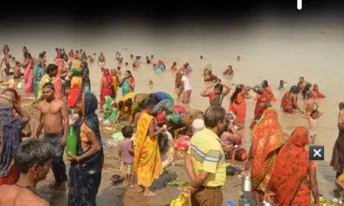 जितिया पर नदी में डूबने से कई महिलाओं की मौत, कहीं मां-बेटी तो कहीं सगी बहनों की हुए मौत