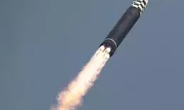 चीन ने बढ़ाई दुनिया की टेंशन, प्रशांत महासागर में अंतरमहाद्वीपीय मिसाइल का किया परीक्षण चीन ने बढ़ाई दुनिया की टेंशन, प्रशांत महासागर में अंतरमहाद्वीपीय मिसाइल का किया परीक्षण